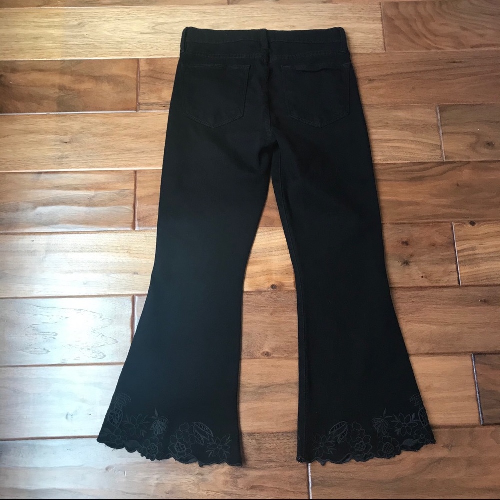 Frame Le High Cropped Flare Leg Floral Hem Jeans - Picture 7 of 11